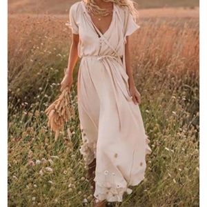 Beige grill sleeve summer maxi dress